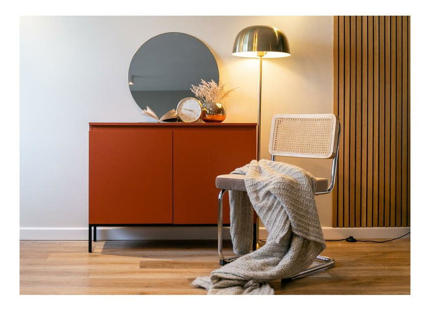 Skrinka Bennasi B2 (červená tehla + čierna)