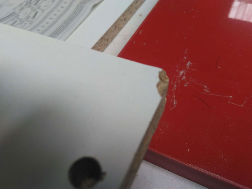 Dolná kuchynská skrinka Ozara SZ40 SZ1 (biela + červený lesk) *bazár