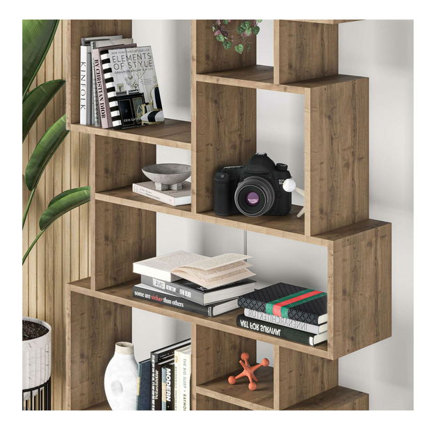 Regál Karin (hitit)