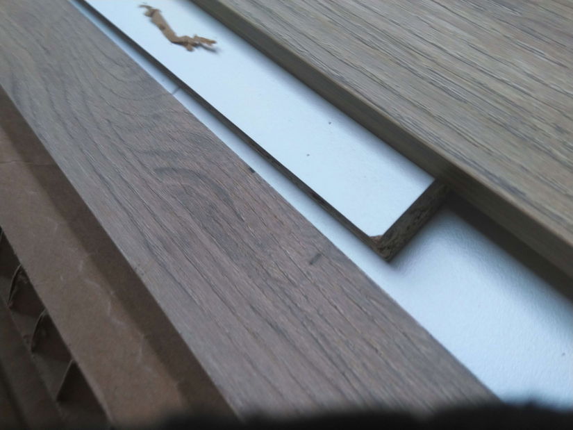 Măsuță TV/Dulap Damien (alb + nuc deschis) *resigilat