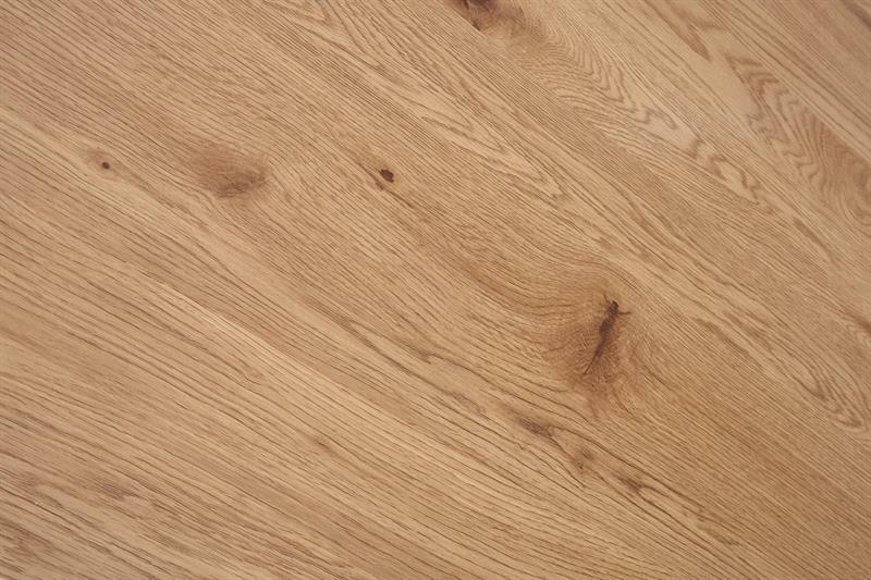 Blagovaonski stol- Halmar