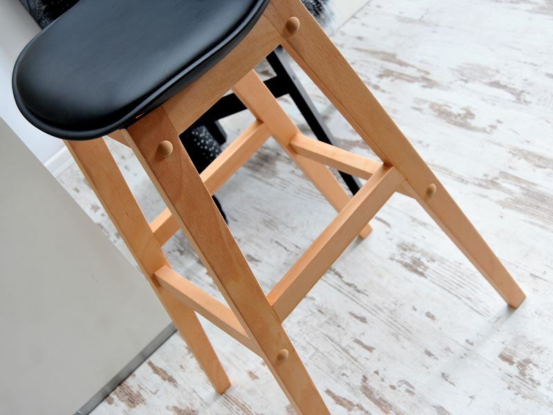 Stolica Evan (crna + bukva)