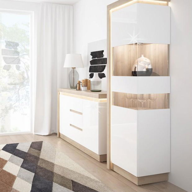 Vitrína Leonan 03 (s osvetlením) (P)