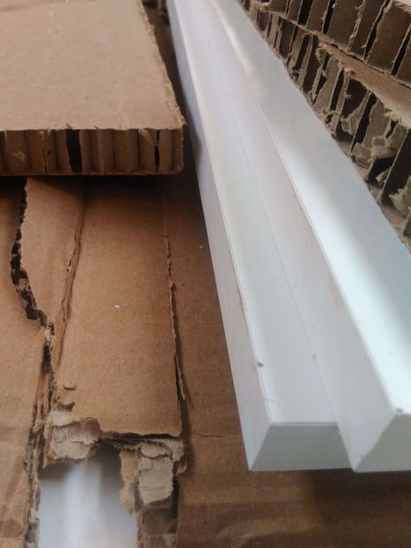 Masă consolă Vibubi 1 (alb + auriu) *resigilat