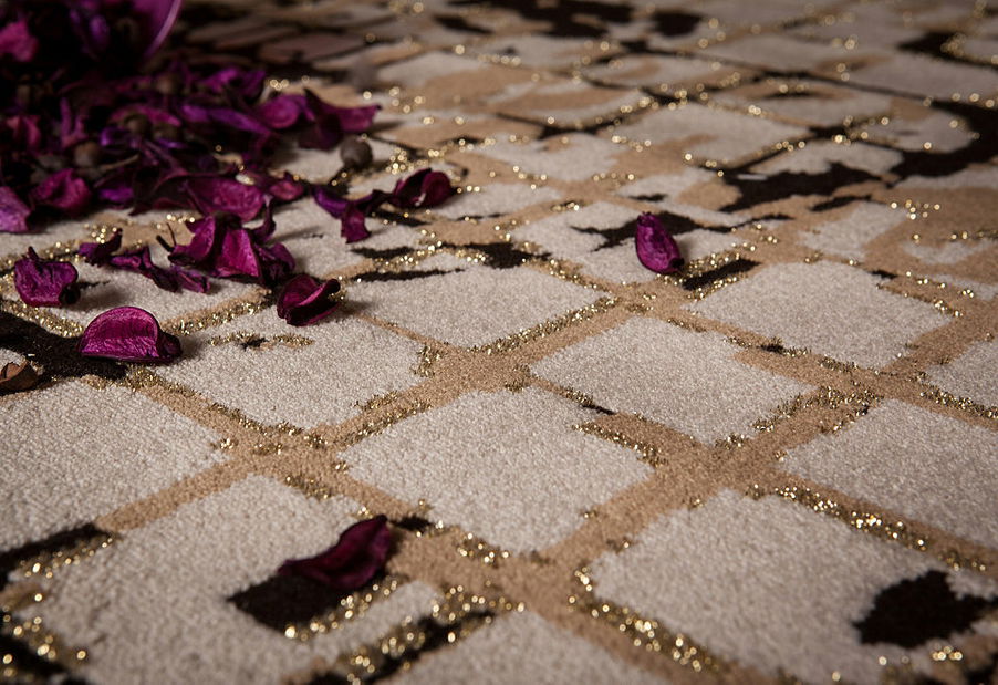 Kusový koberec Empera 737 Silver