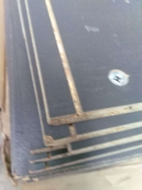 Komód Wektus 3S WK08 (antracit + világosbézs) *bazár