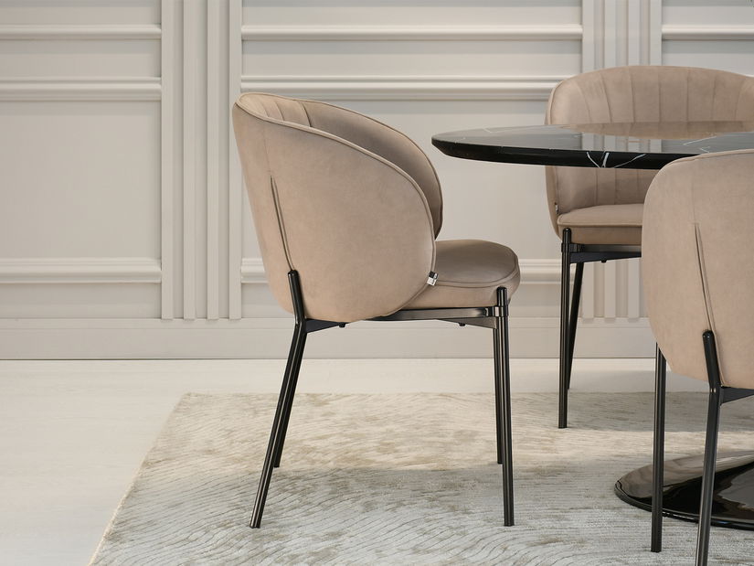 Jedálenská stolička Finalizaba (béžová + čierna)