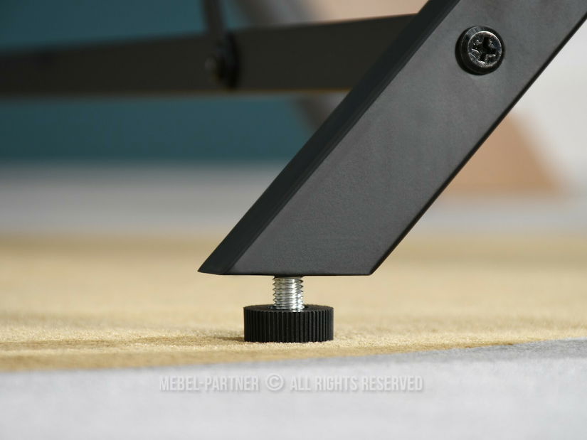 PC stolić Hilly (crni hrast)