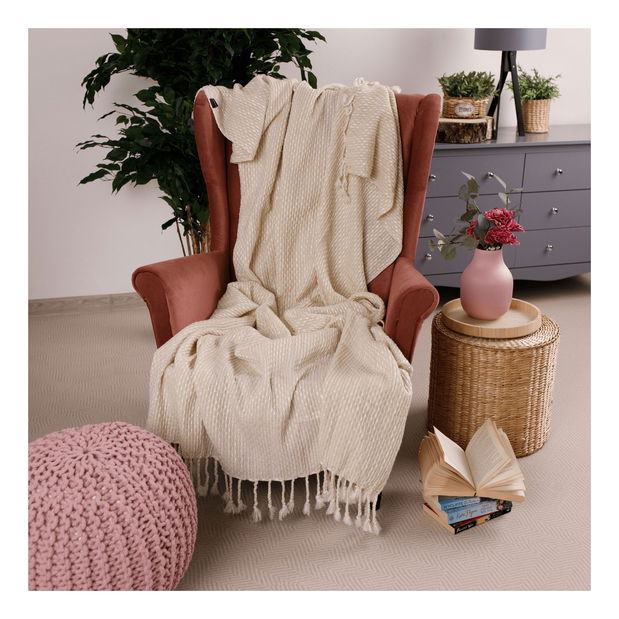 Pletená deka so strapcami 150x200 cm Tovou (béžová + vzor) 