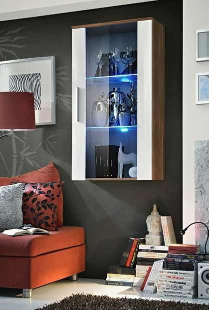 Vitrină de perete Naomi 23 NWH N2 (cu iluminat) 