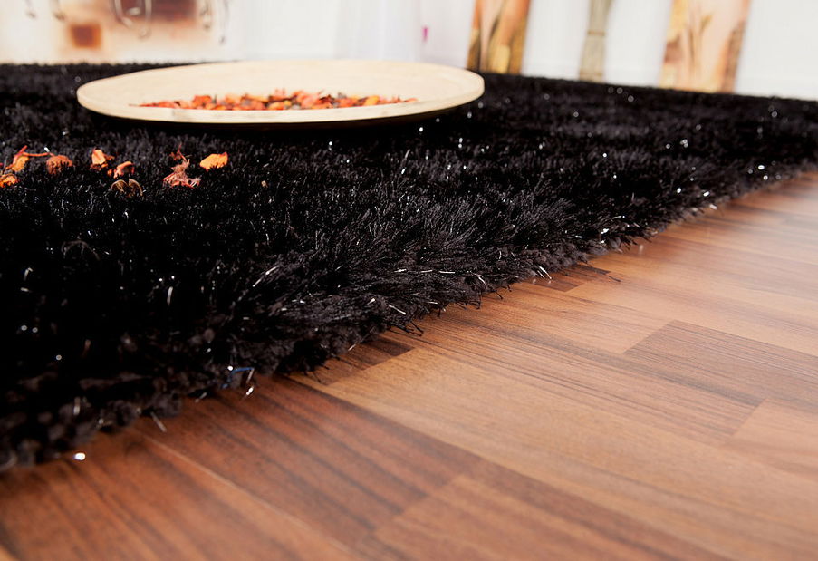 Ručne všívaný koberec Nova 600 Black (120 x 70 cm) *bazár