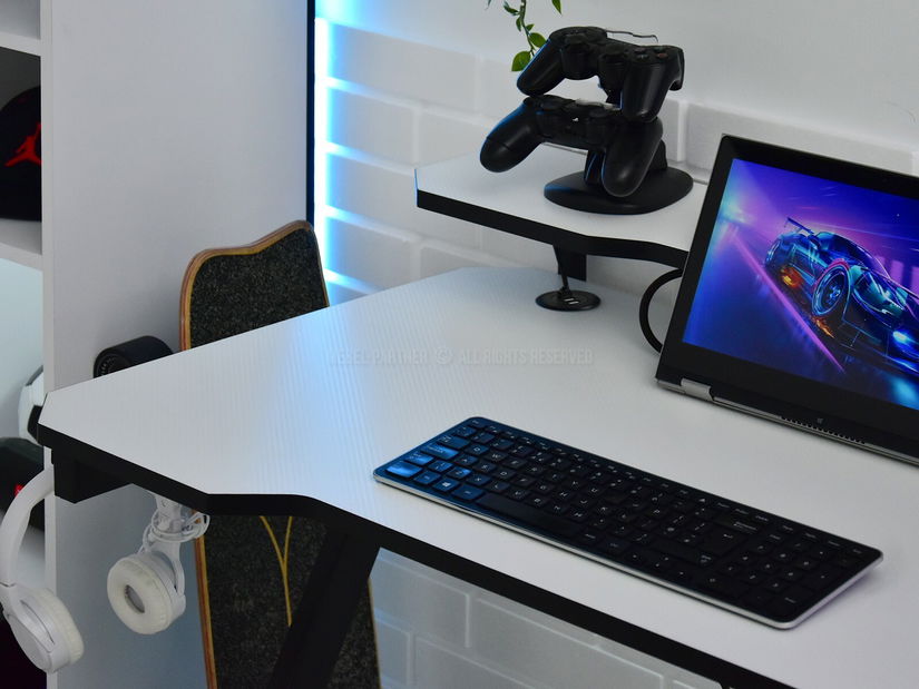 PC asztal Rolls (fehér + fekete)