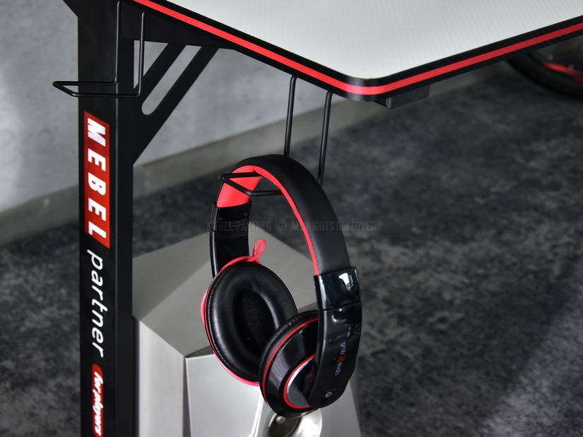 PC stolík Matts 160 (biela + čierna)