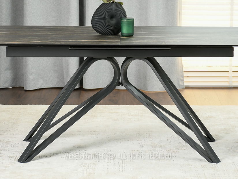 Blagovaonski stol Venda (crni mramor + crna)