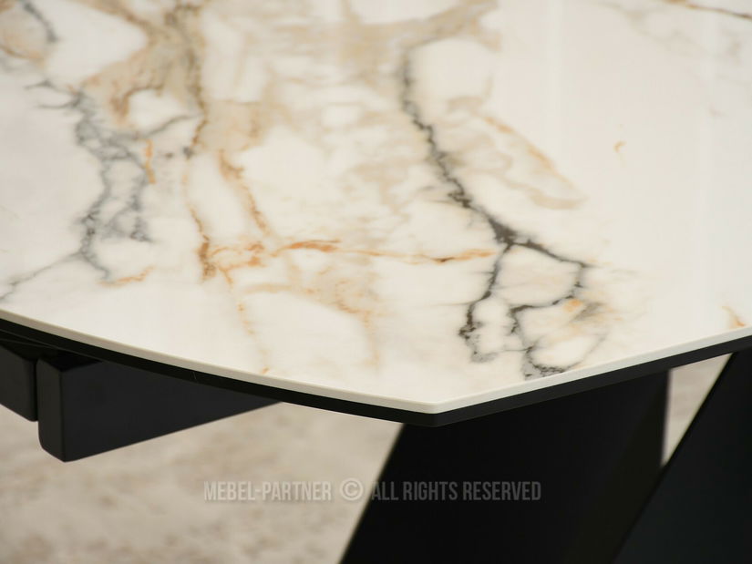 Masă sufragerie Preparan (marmură + negru)
