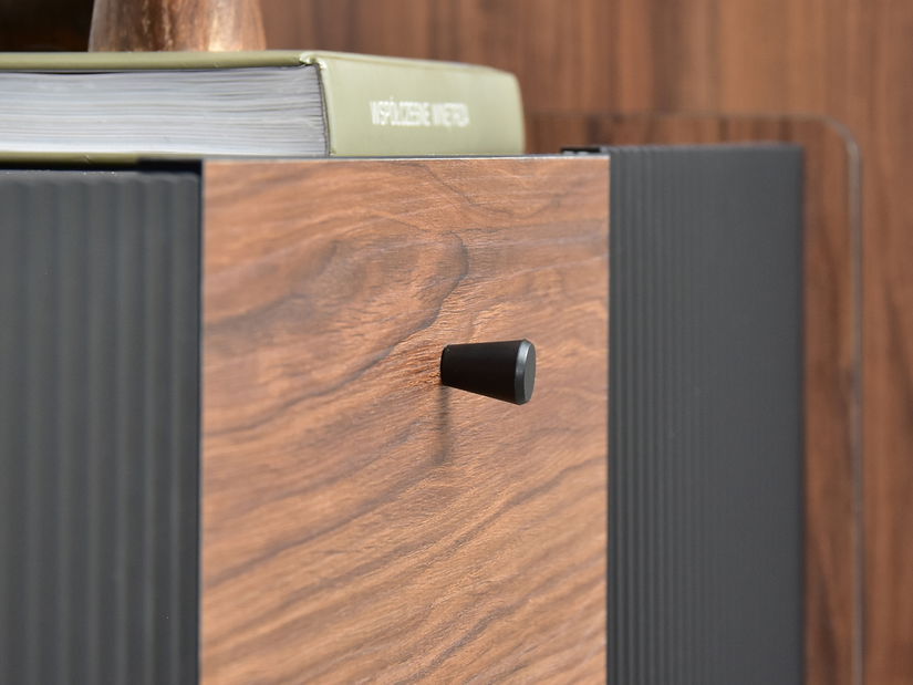 Komoda Protegidas P05 (čierna)