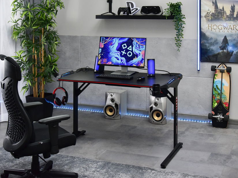 Masă PC Matts Led (negru)