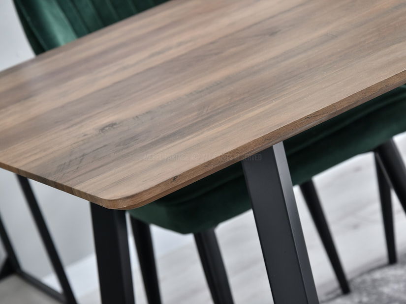 Jedálenský stôl Totto (orech + čierna)