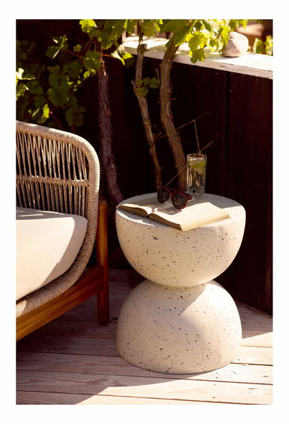 Príručný stolík Bsiselia (sivobiela)