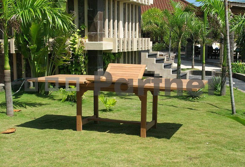 Záhradný stôl Montana (Teak)