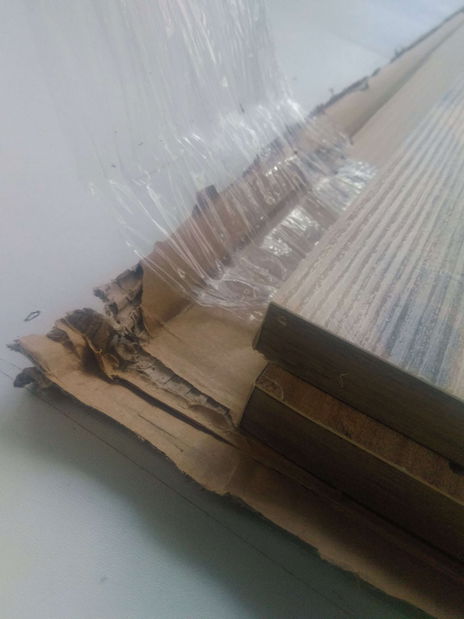 TV stolík/skrinka Lasupa (borovica atlantická) *bazár