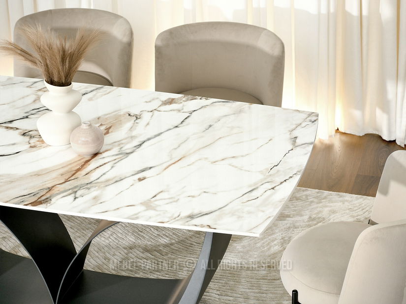 Blagovaonski stol Carteles (mramor + crna)