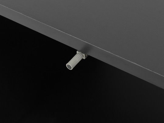 Nočný stolík Oksewo 1SZ (dub artisan + čierna) 