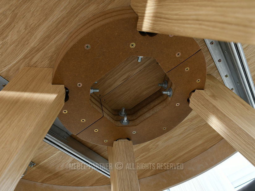 Blagovaonski stol Trasladar (hrast)