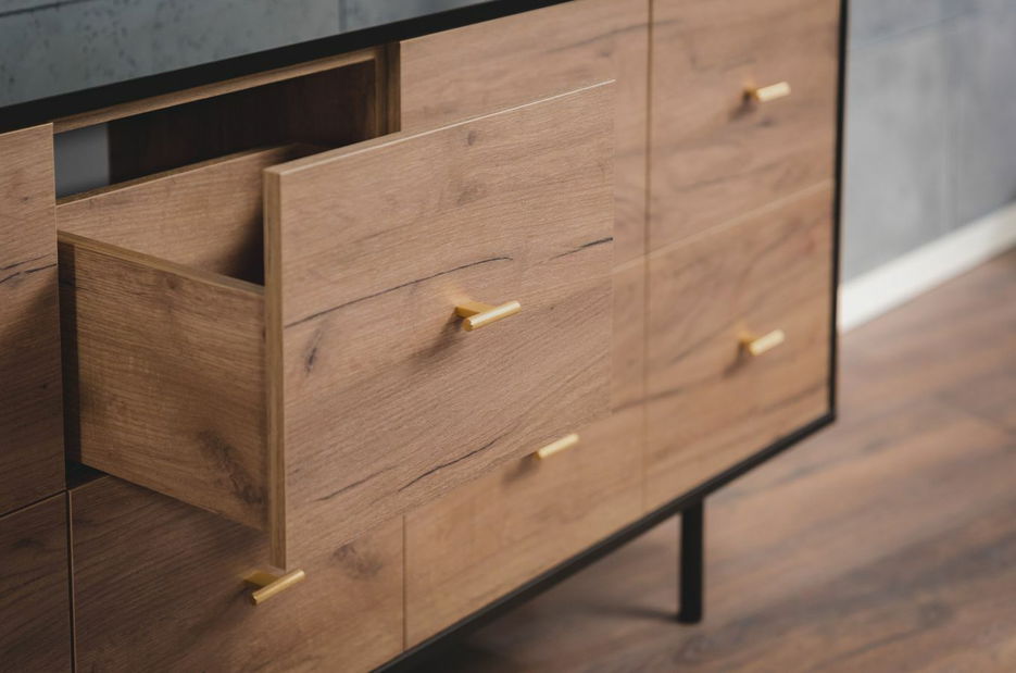 Komoda Sinoit (Hrast craft + sjajna crna)