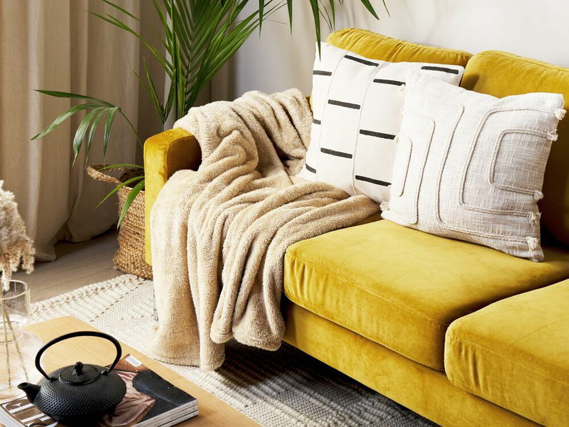 Deka 125 x 150 cm Namza (pieskovobéžová)