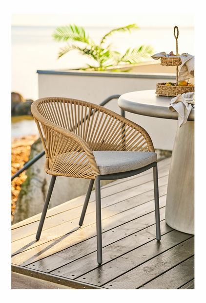 Záhradná stolička Neavetaora 1 (béžová + piesková)