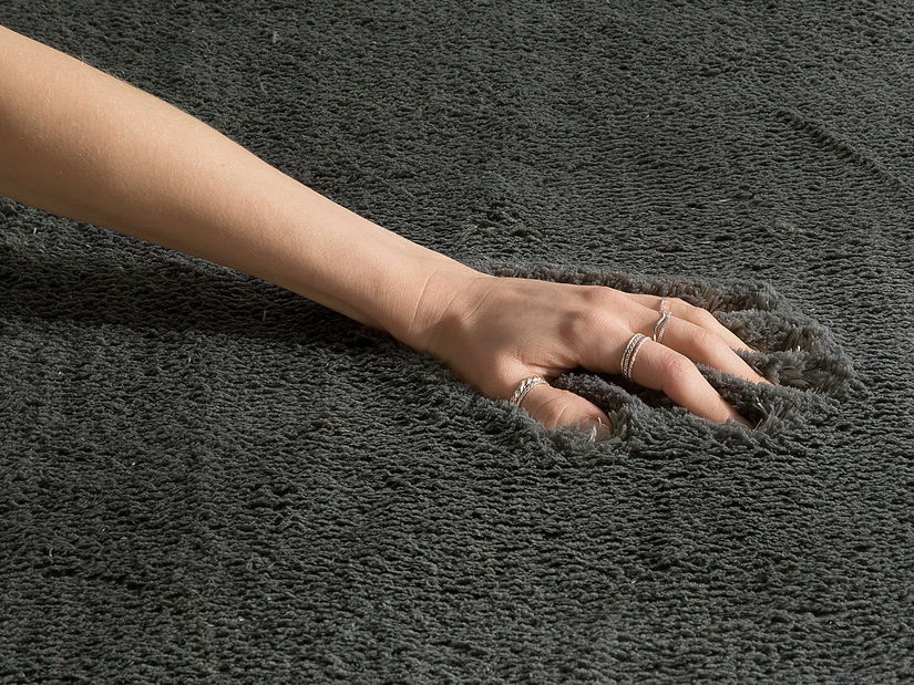 Tepih 300 cm Emeralda (tamno siva)