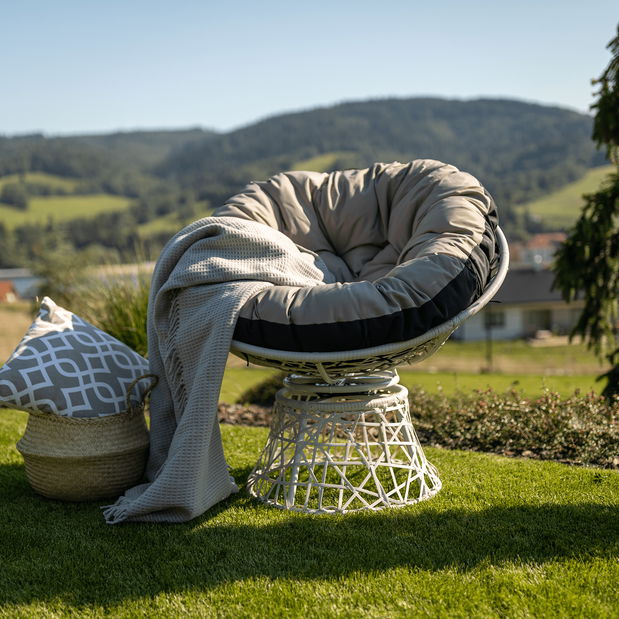 Fotoliu rotativ cu pernă Frage BIG (alb + negru)