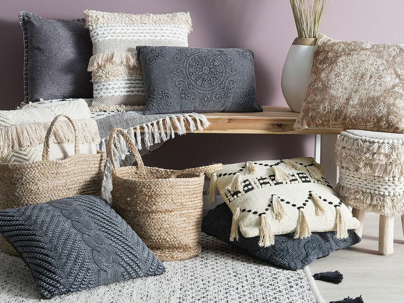 Dekoratív párna 45 x 45 cm Mimka (barna)