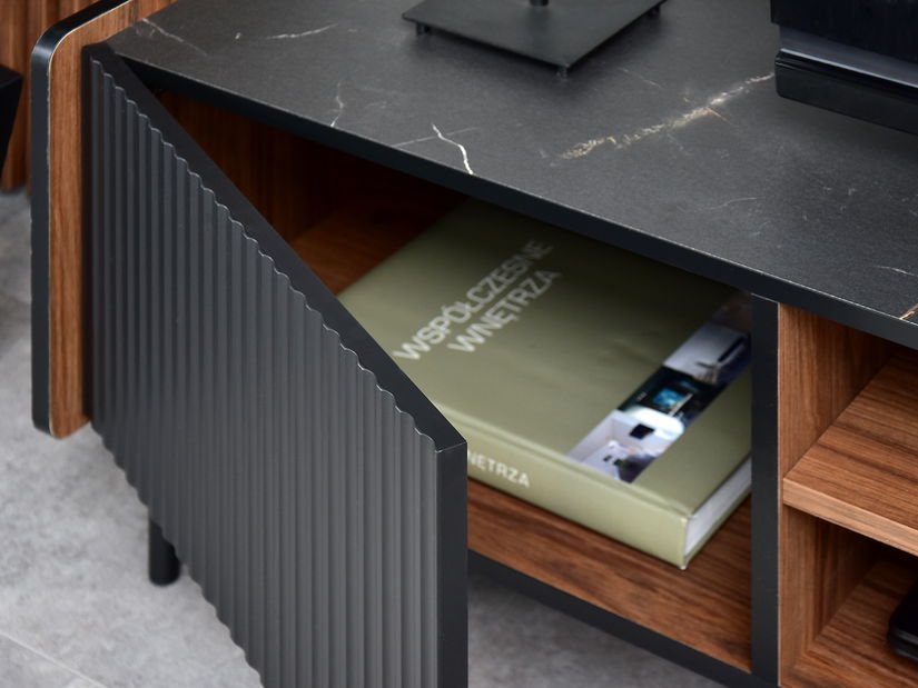 Komoda Protegidas P08 (čierna)