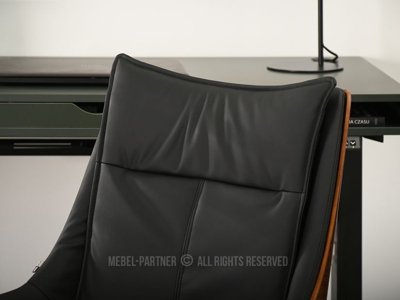 Stolica Lola (tamni orah + crna)