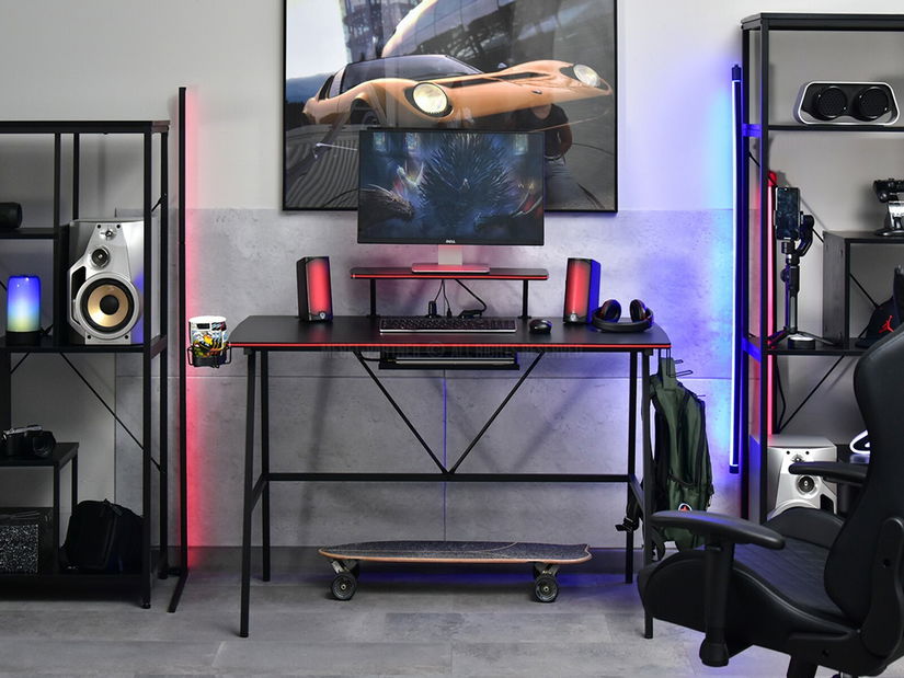 PC stolík Stigma (čierna)