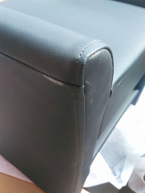 Éjjeliszekrény Dekent (fekete) *bazár