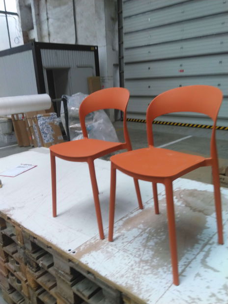 Jedálenská stolička Recibir (oranžová) *bazár