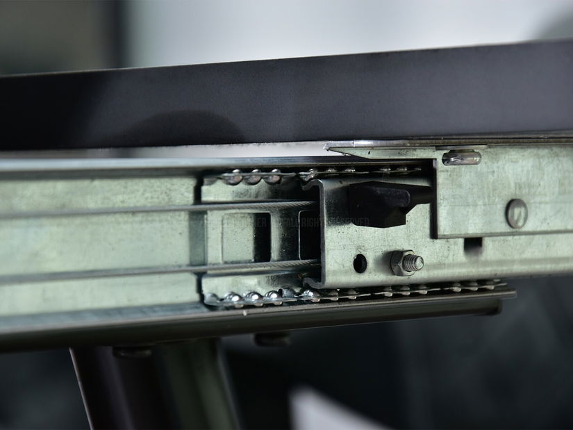 Masă de sufragerie Nebula (marmură gri + negru)