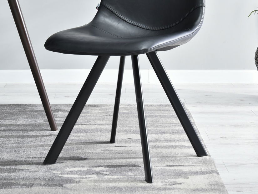 Stolica Petra (crna)