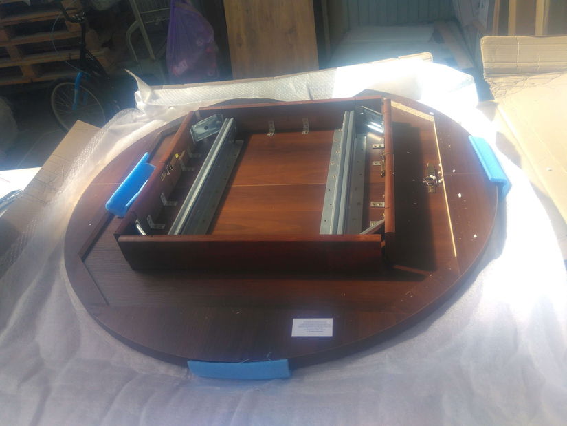 Étkezőasztal Patrick 4 (dió) (6-8 fő részére) *bazár