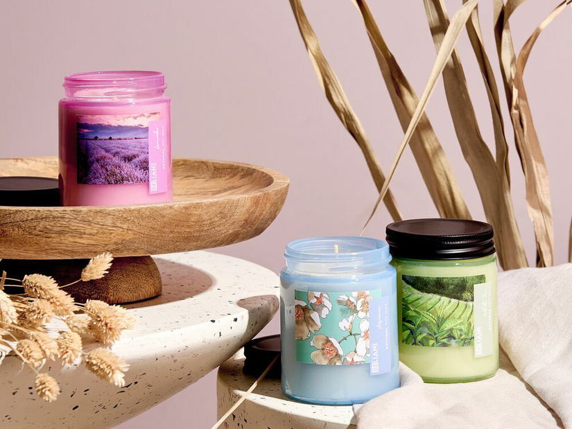 Sada 3 ks vonných sviečok biely čaj/levanduľa/jazmín Baila (modrá)