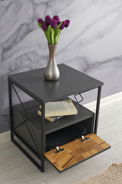 Éjjeliszekrény Alty