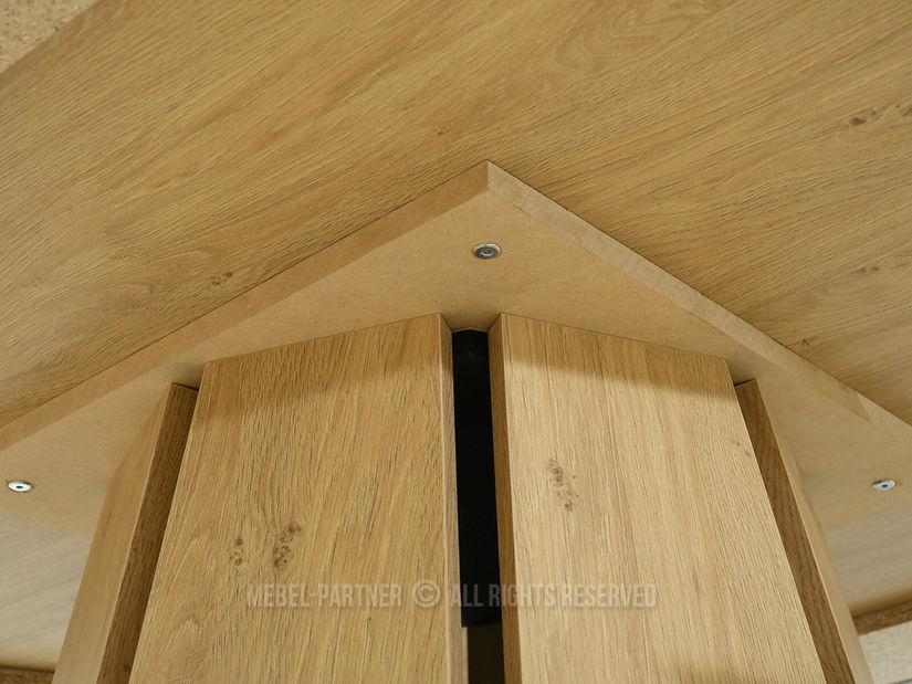 Blagovaonski stol Sorpresa (hrast)