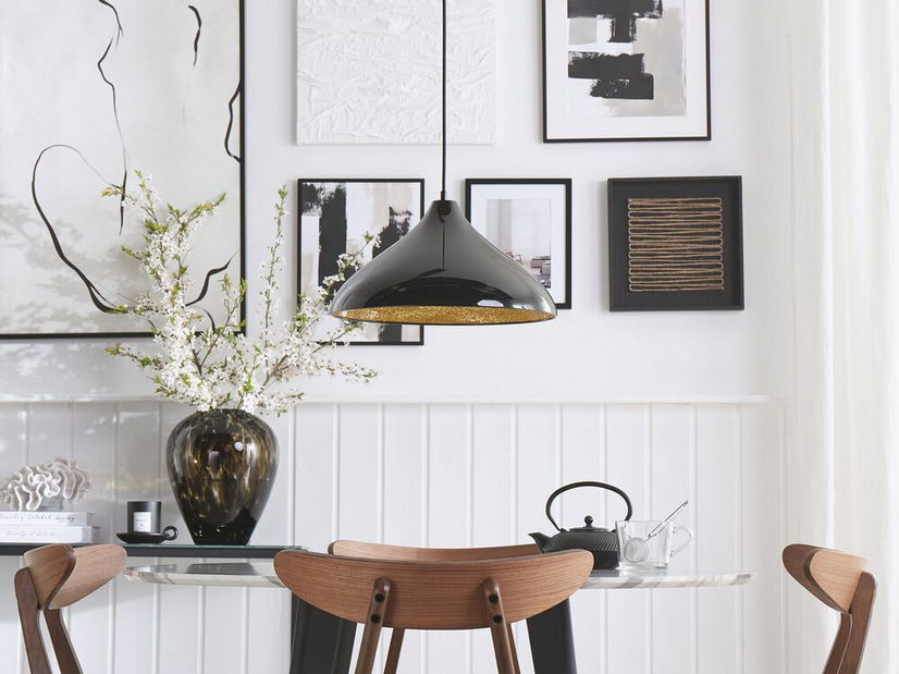 Závesná lampa Iskandar (čierna)