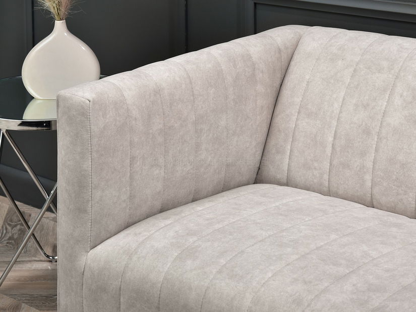 Canapea Canapea trei locuri Recalentada (nisipiu + crom)