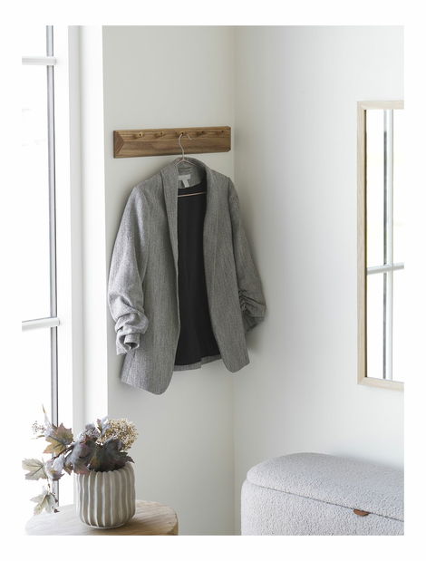 Vešiak Basilina 4 (prírodná)