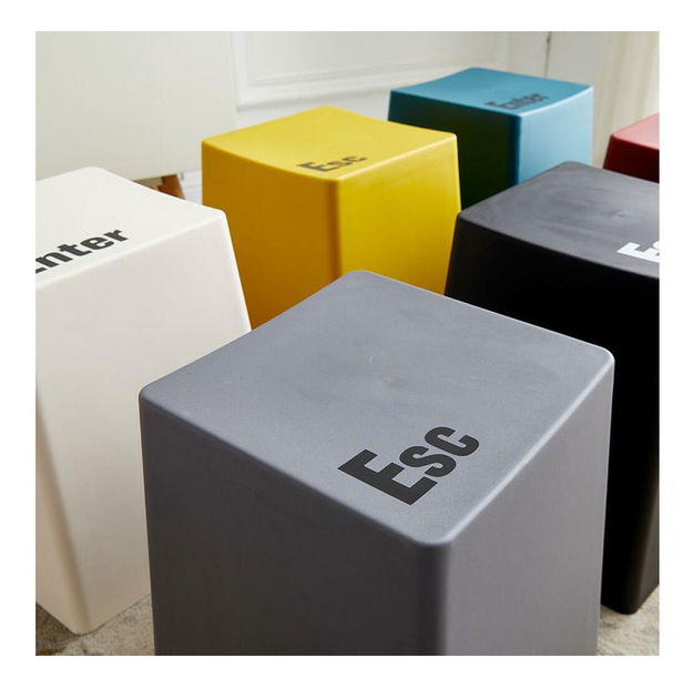 Taburetka Kalvo (biela)