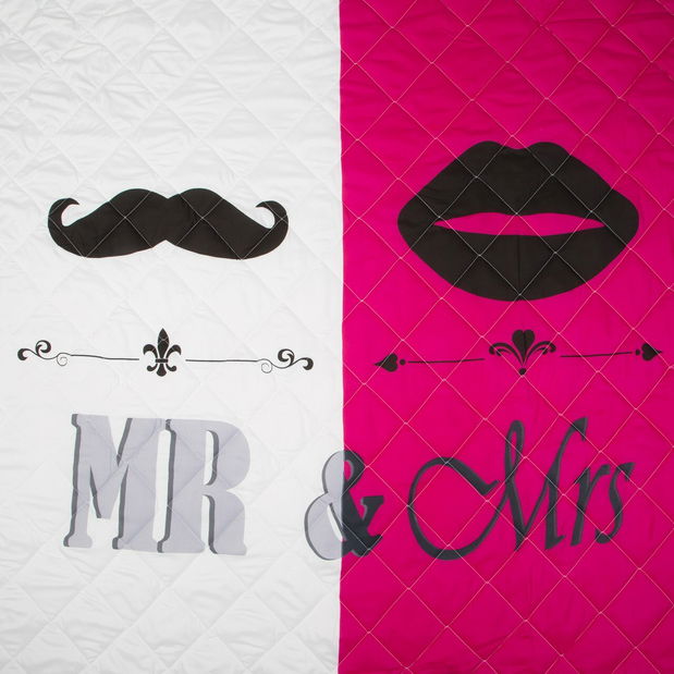 Prehoz na posteľ 240x220cm Nevan (biela + amarant)